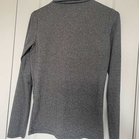 Zara Fitted Long Sleeve turtleneck - Picture 2 of 3